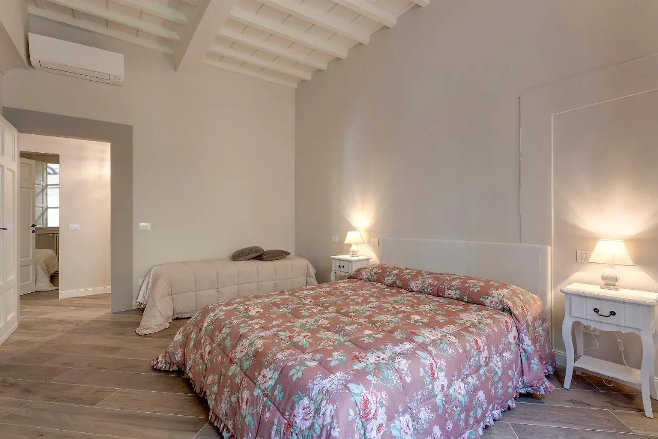 Lambert Apartment Florence