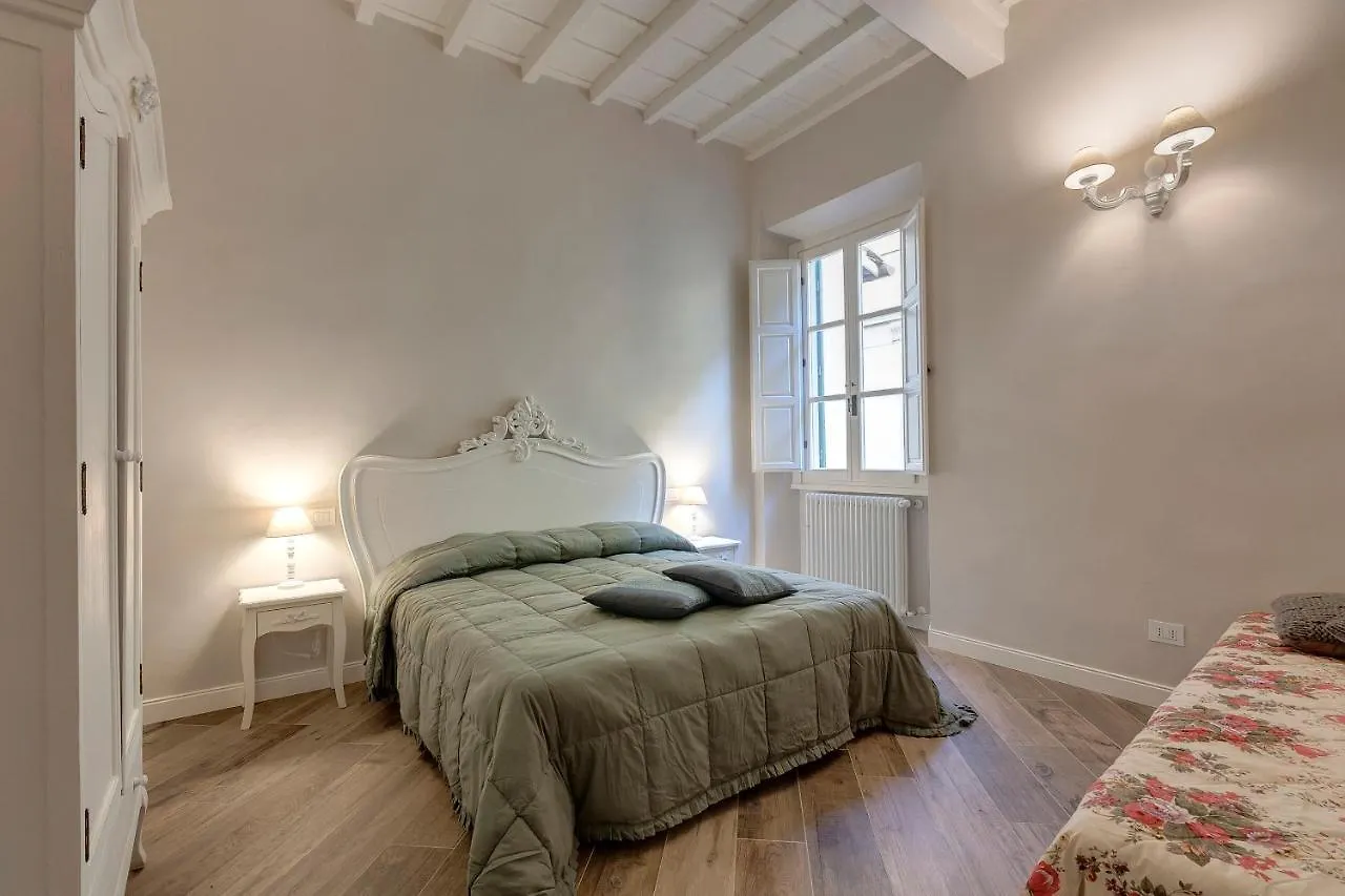 Lambert Apartment Florence