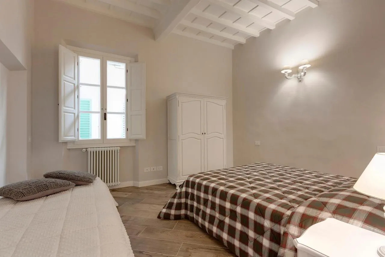 Lambert Apartment Florence